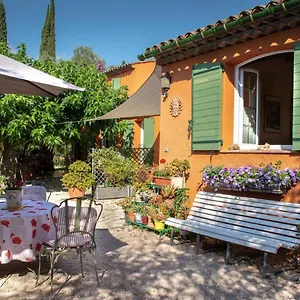 https://le-clos-des-oliviers-le-rouret.fr-provencehotel.com